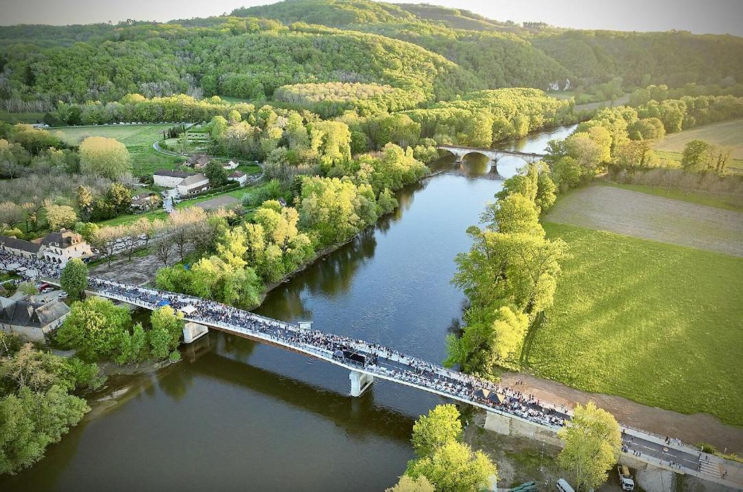 Hotel Du Pont Et Restaurant A Groléjac エクステリア 写真