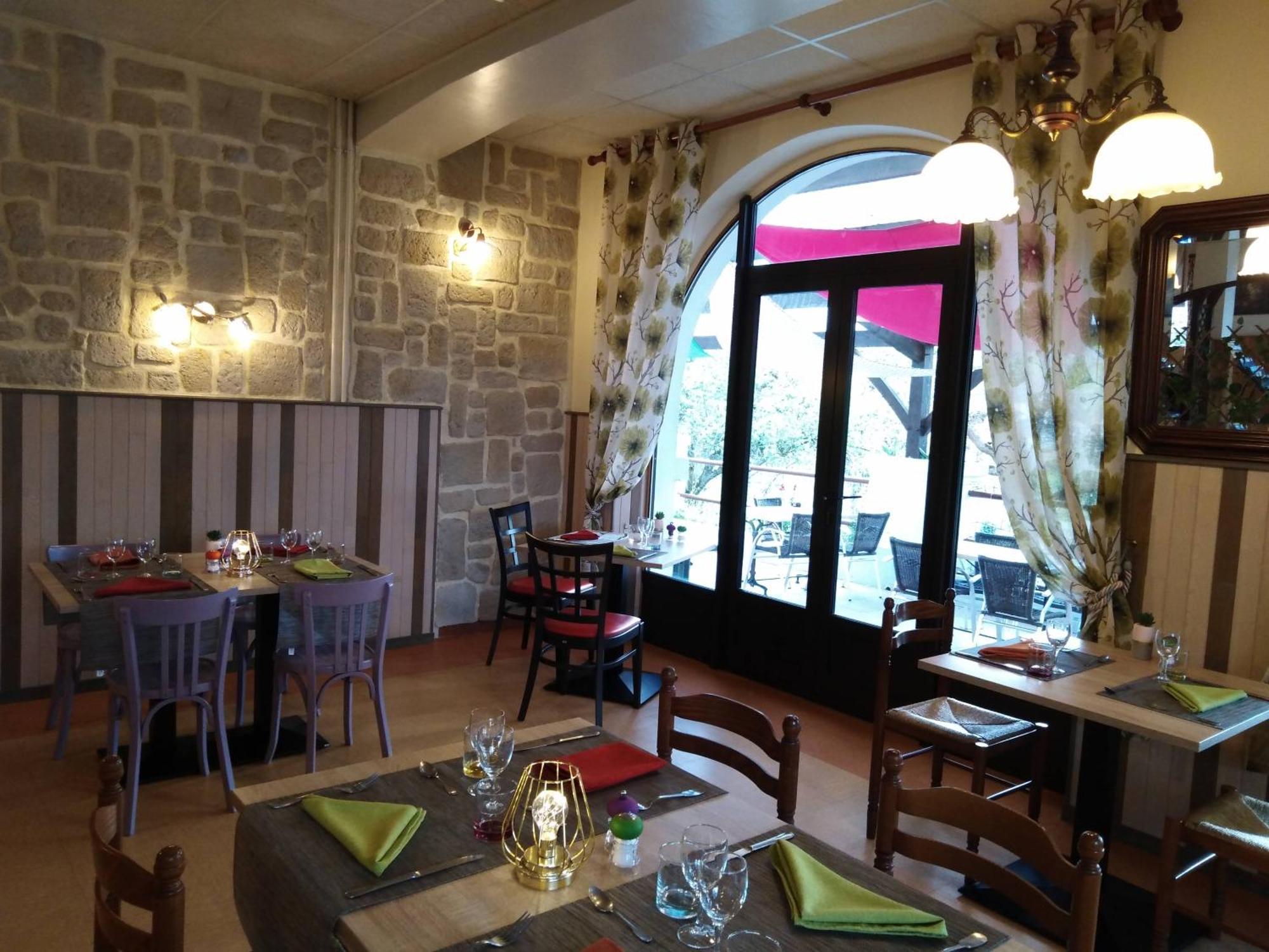 Hotel Du Pont Et Restaurant A Groléjac エクステリア 写真
